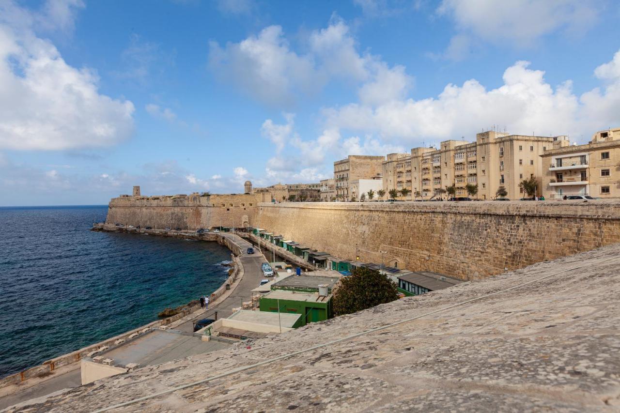 Designer Home With Comfy Sofa In Central Valletta By 360 Estates Exterior photo